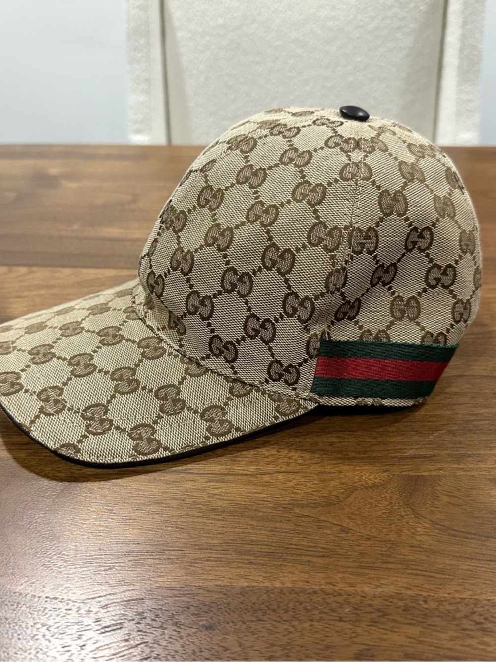 Gucci Brown Monogram Cap with Green-Red Web - Picture 2 of 8